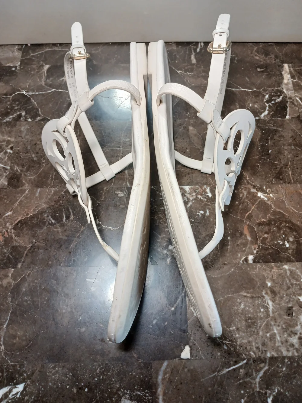 Coach White Cutout Logo Thong Sandals